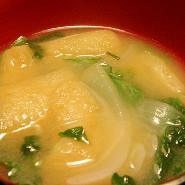 ほうれん草とあげと玉ねぎの味噌汁